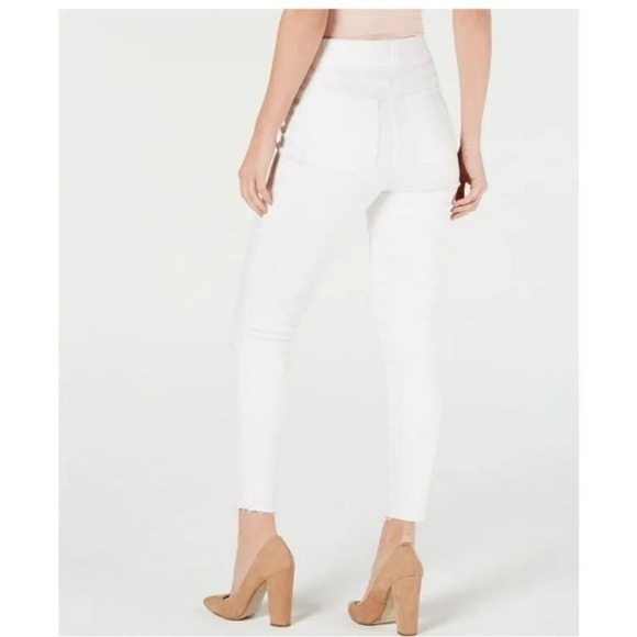 Spanx Distressed Skinny Jeans White Size Medium Style 20229 Stretch Pull On - Picture 3 of 15
